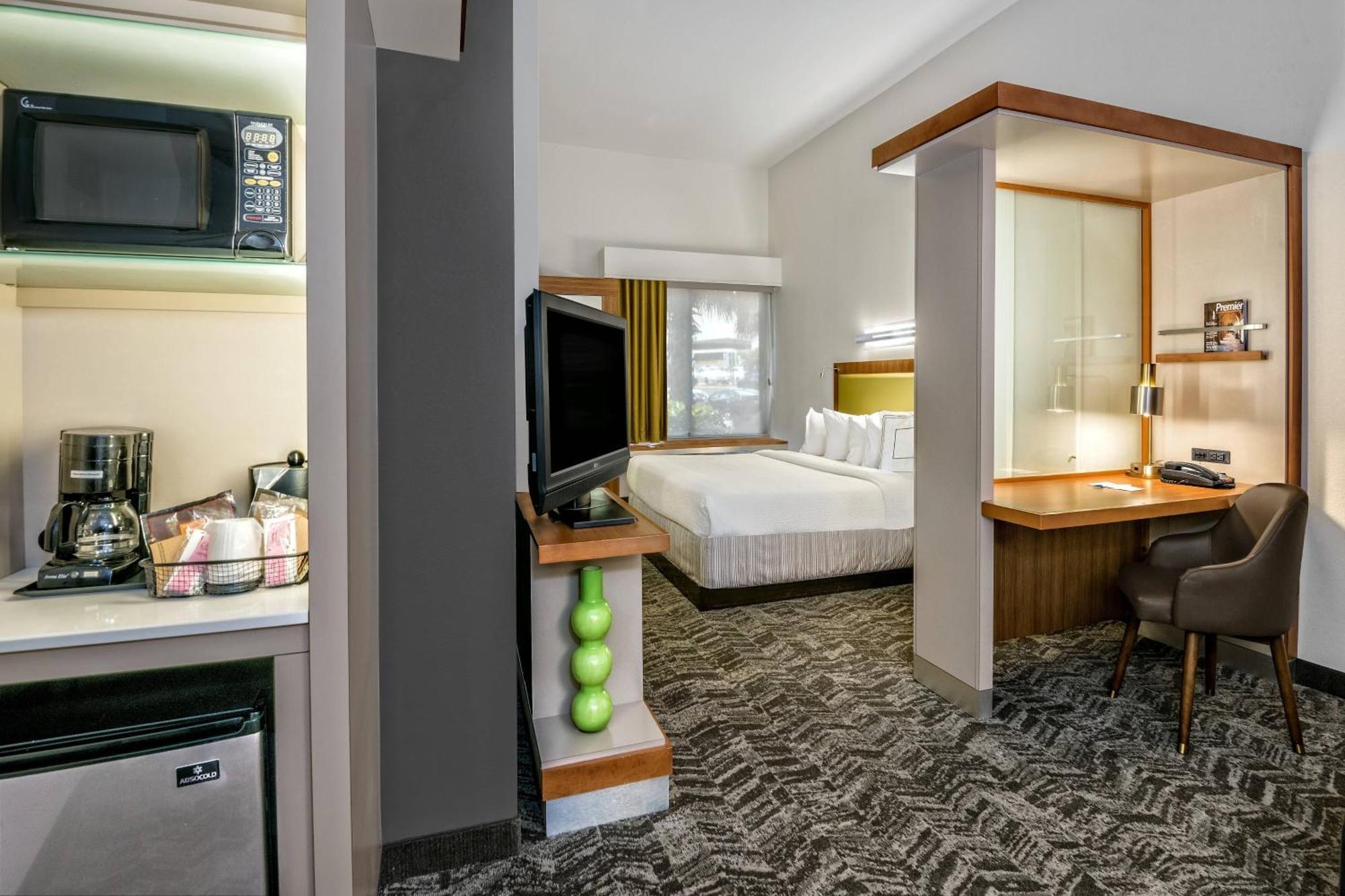 สปริงฮิลล์ สวีท ซานอันโตนิโอ แอร์พอร์ต Hotel ภายนอก รูปภาพ