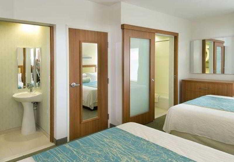 สปริงฮิลล์ สวีท ซานอันโตนิโอ แอร์พอร์ต Hotel ภายนอก รูปภาพ