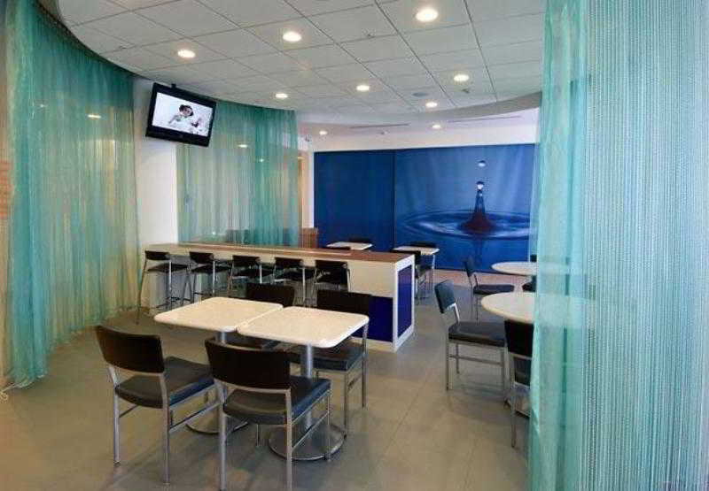 สปริงฮิลล์ สวีท ซานอันโตนิโอ แอร์พอร์ต Hotel ภายนอก รูปภาพ